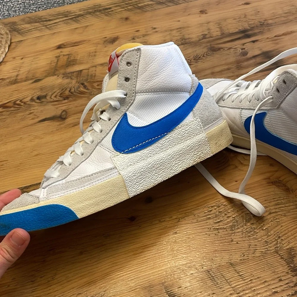 Nike Blazers size 10 - Picture 6 of 7